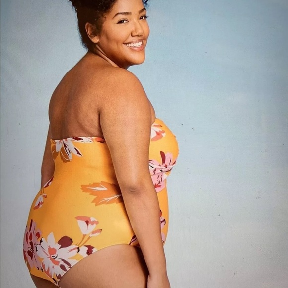 Kona Sol Women’s 14W Twist Bandeau One Piece Swimsuit Yellow Floral Swim - Picture 13 of 13